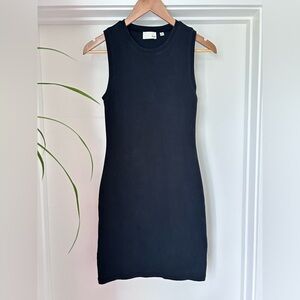 Wilfred Free Fitted Black dress